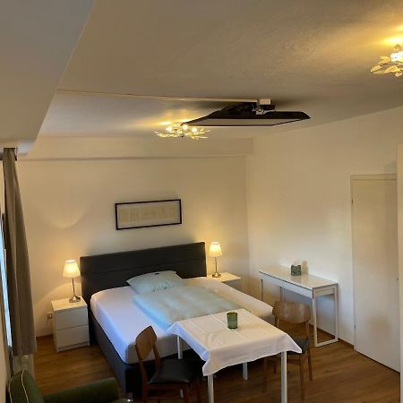 Ferienwohnung Einzimmerappartement Фрайласинг Екстериор снимка