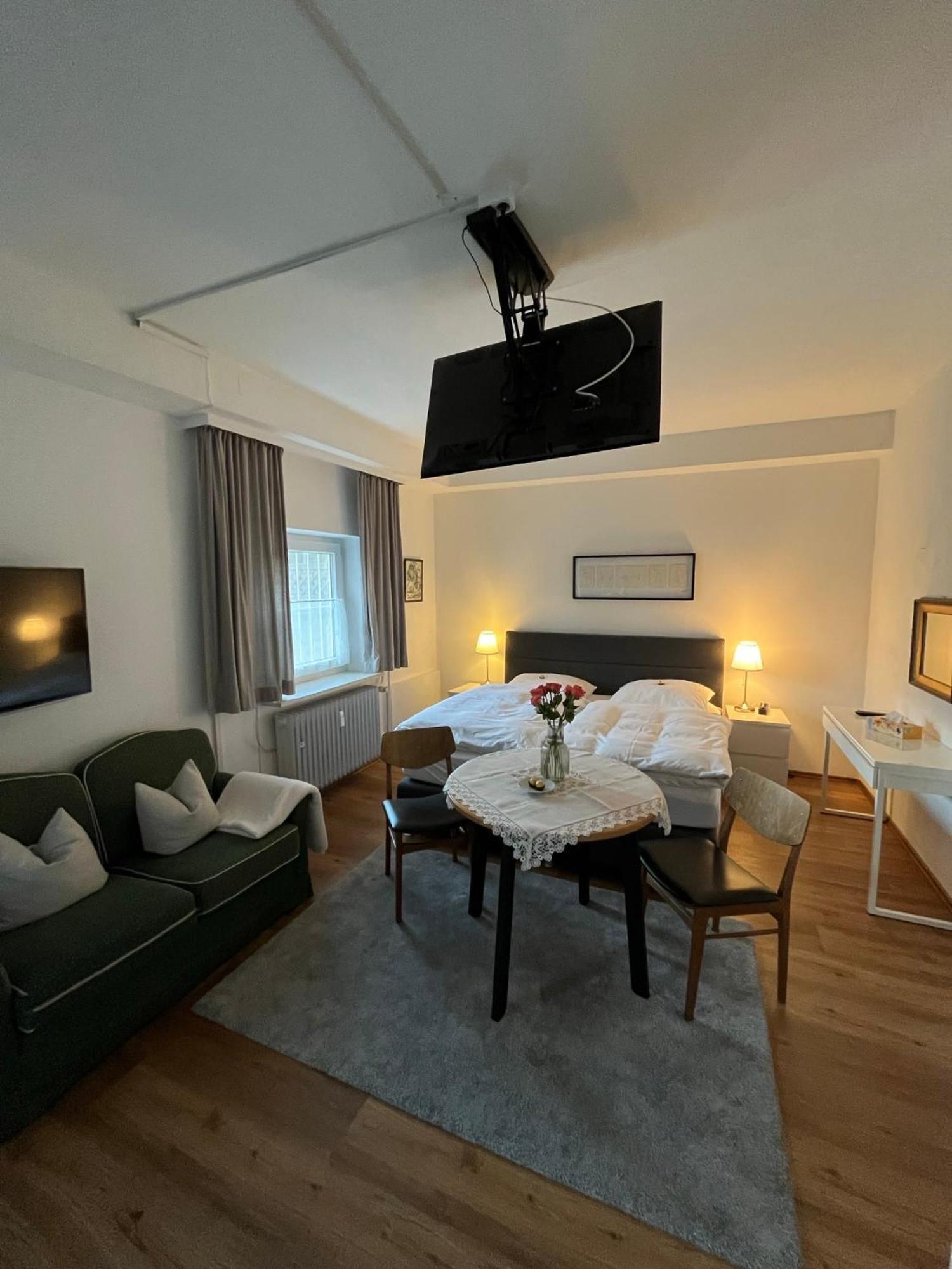 Ferienwohnung Einzimmerappartement Фрайласинг Екстериор снимка